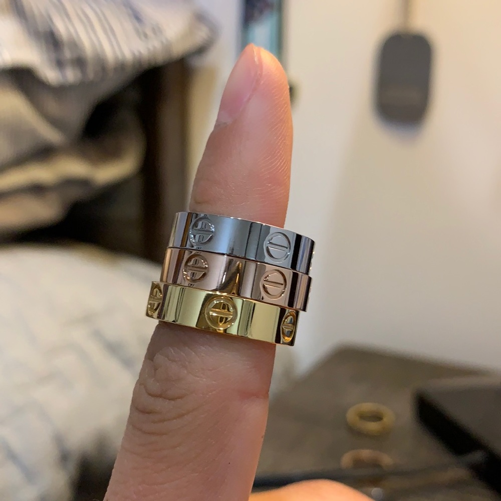 Courier ring